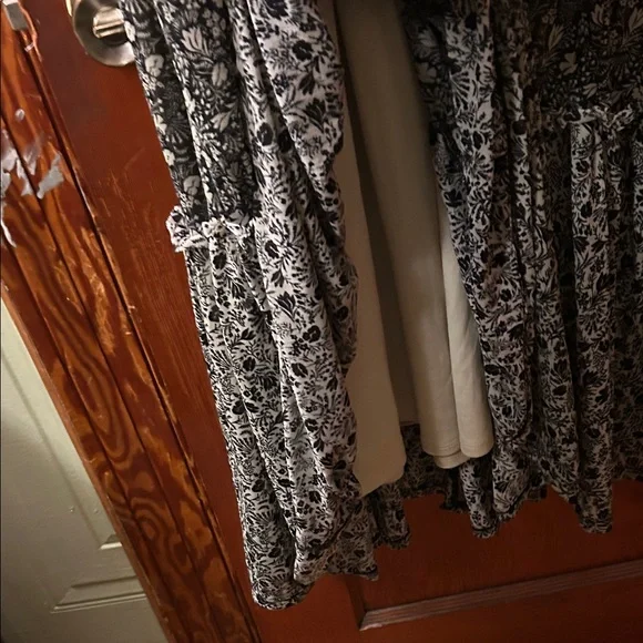 Knox Rose Black and White Floral Long Sleeve Maxi Dress - Picture 8 of 9